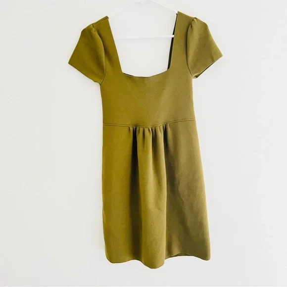 green knitted dress zara Zara Green Ribbed Short Sleeve Midi Dress main image 0